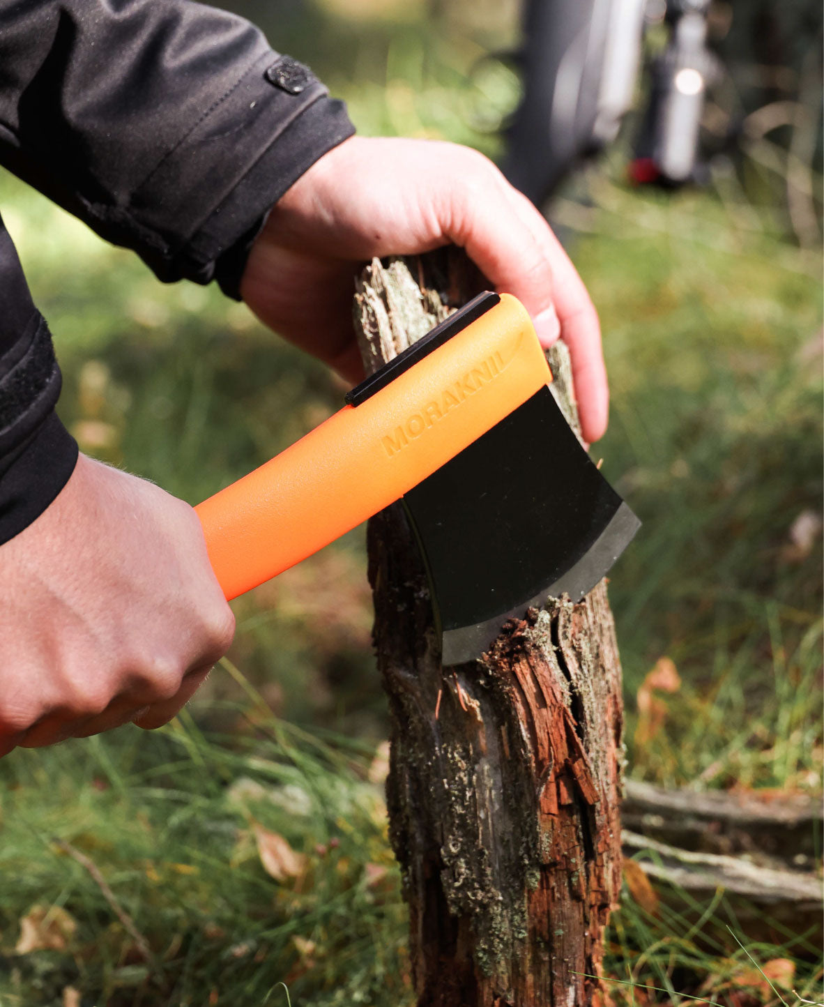 Axe_Lightweight_B_Hi-Vis_Orange_Page_2.jpg