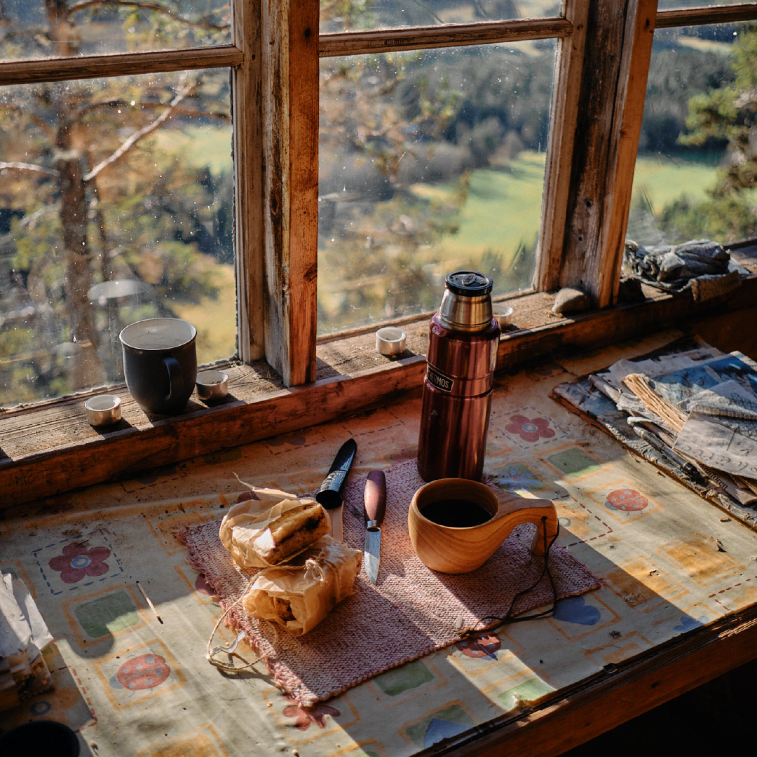Cabin_Picnic_Auttumn_Full.jpg
