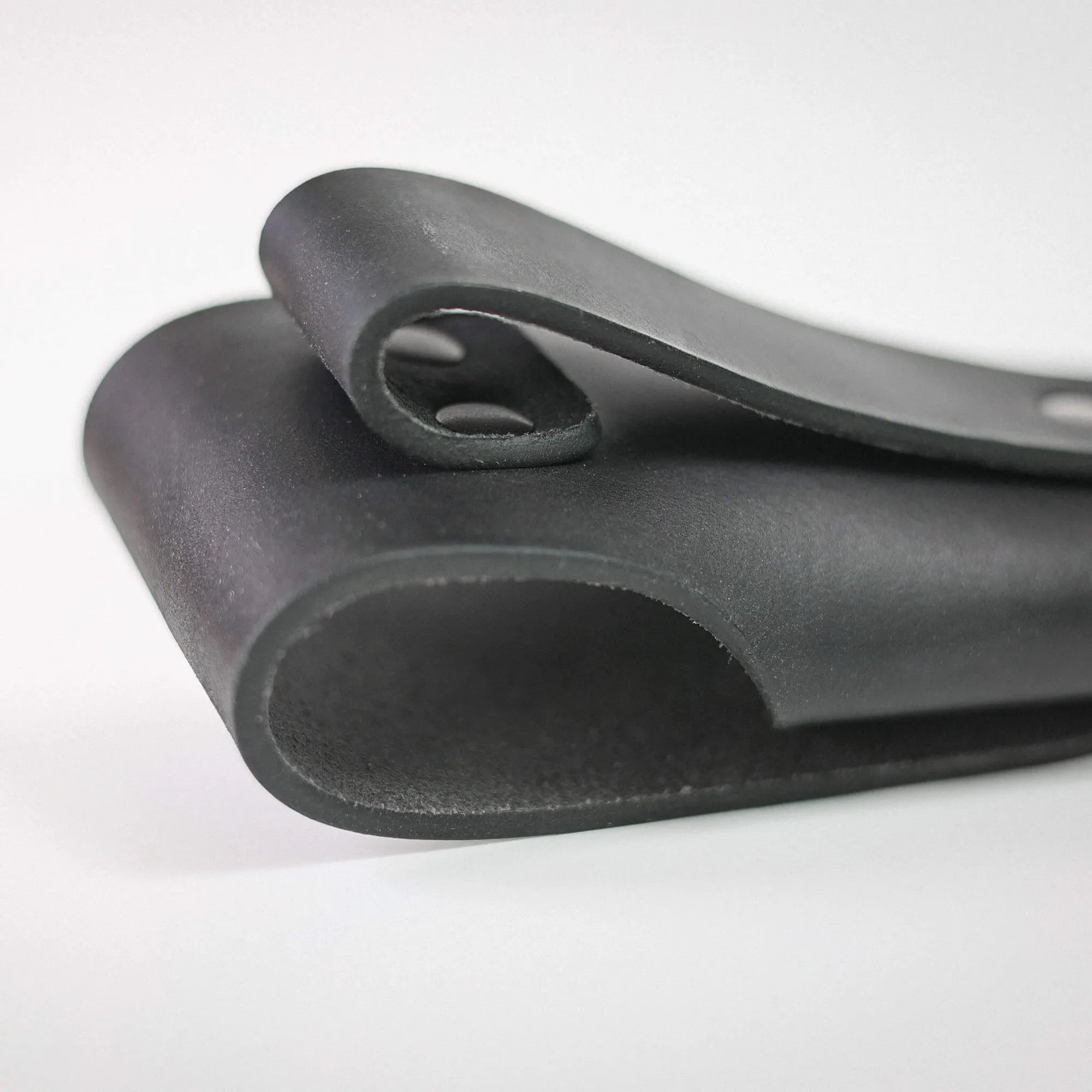 Garberg_Leather_Sheath_Closeup2