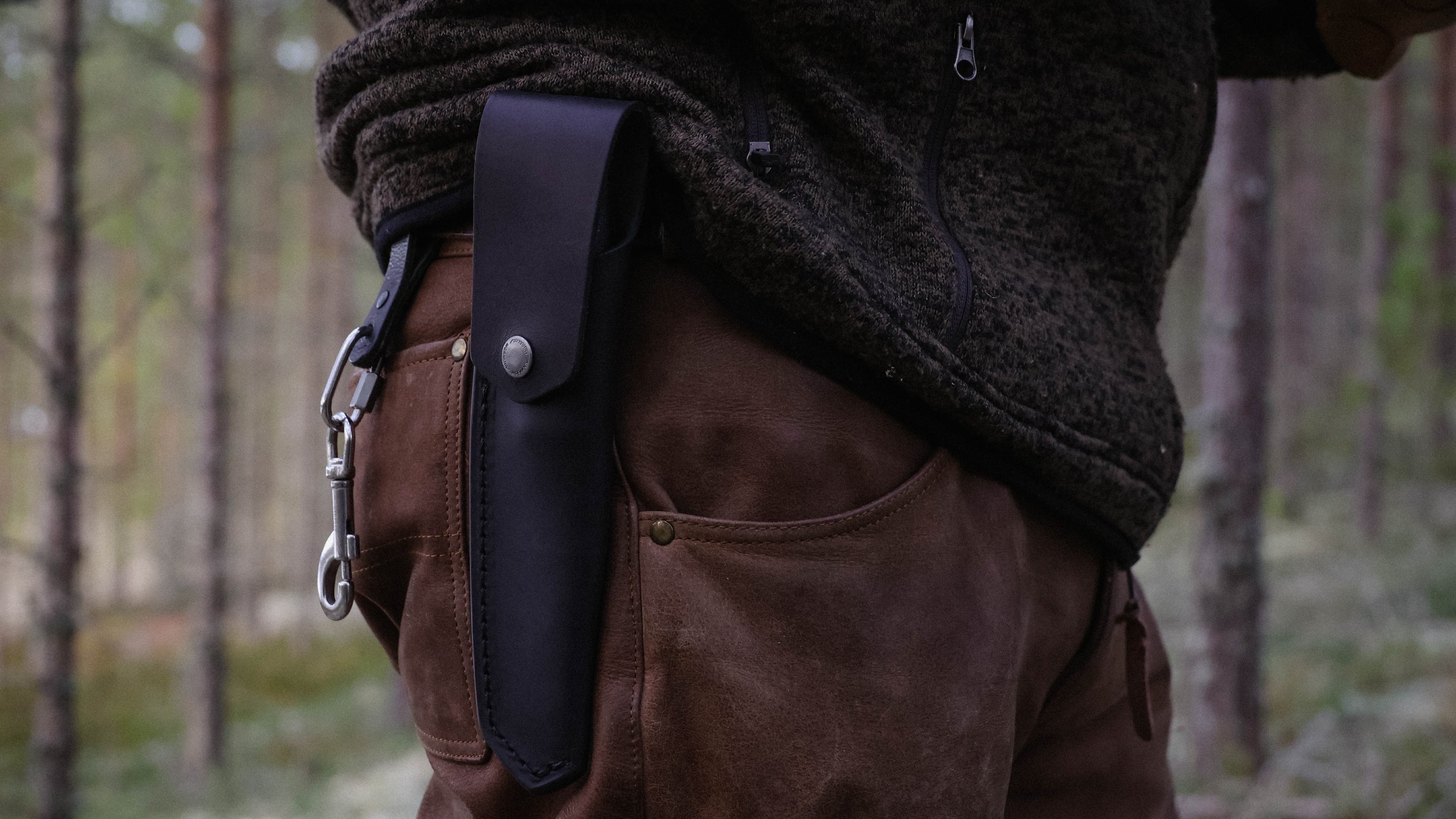 Leather_Sheath_Garberg_Kansbol_Lifestyle_2.jpg