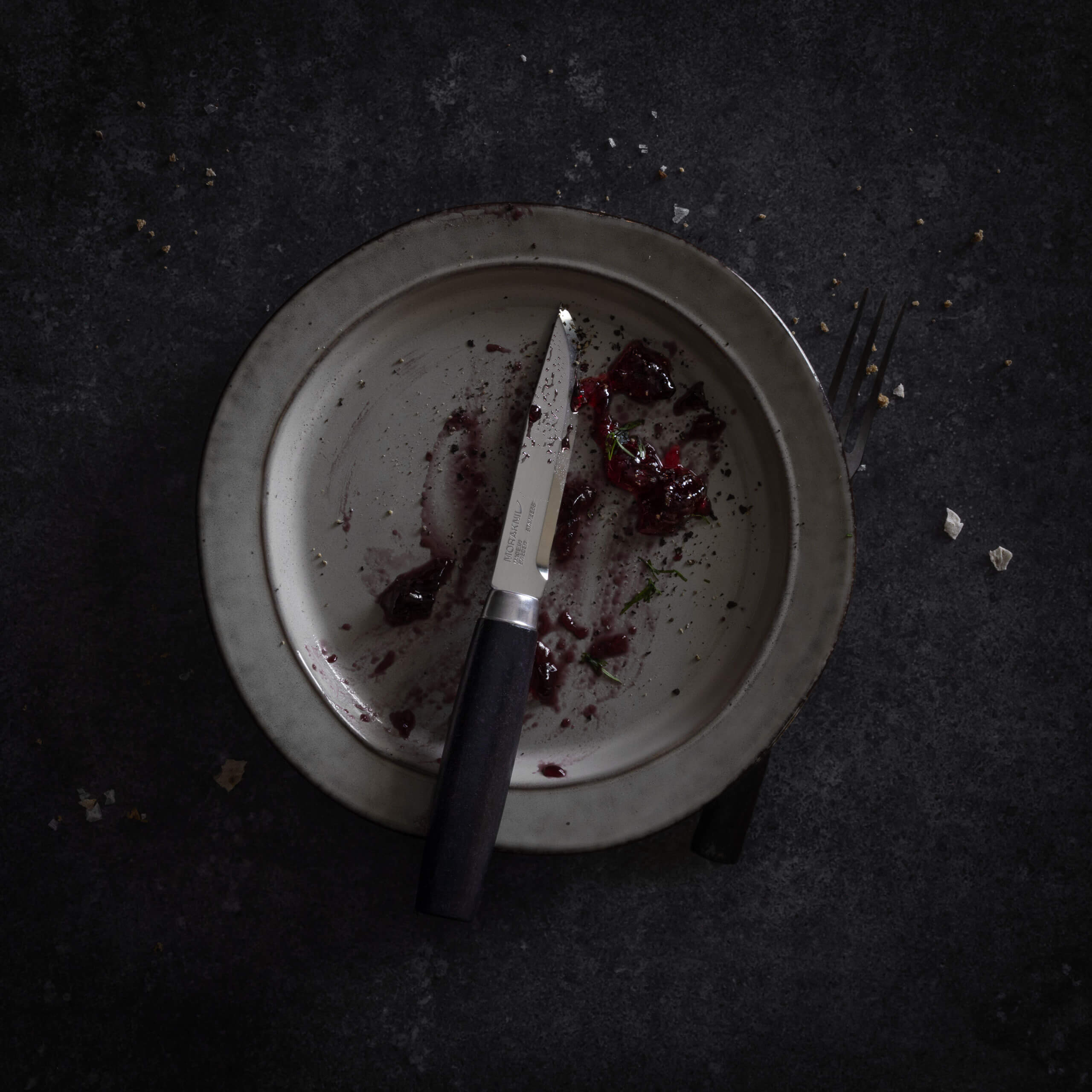 Steak_Knife_Aska_Tallrik_1.jpg