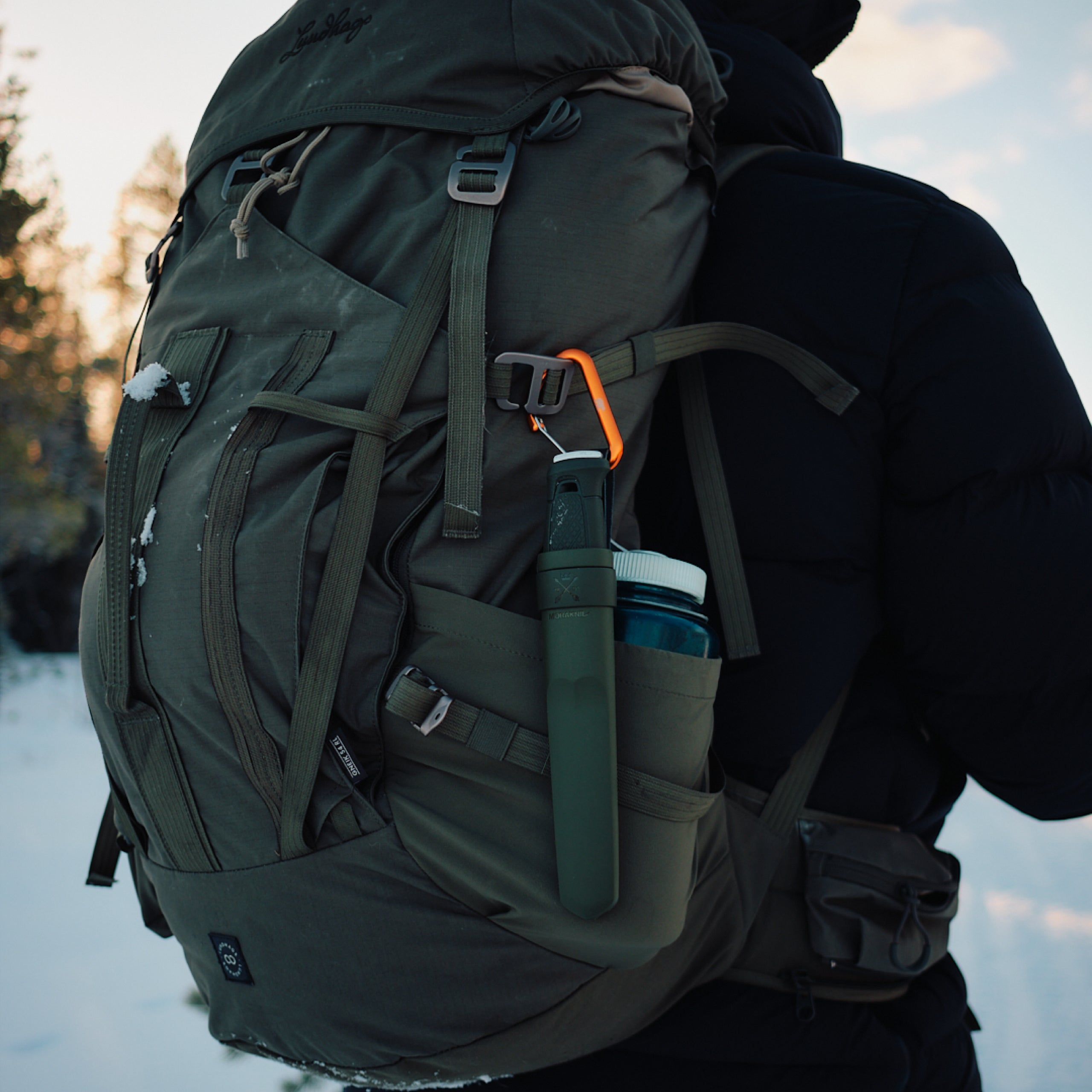 Winter_Backpack_Knife_Full.jpg