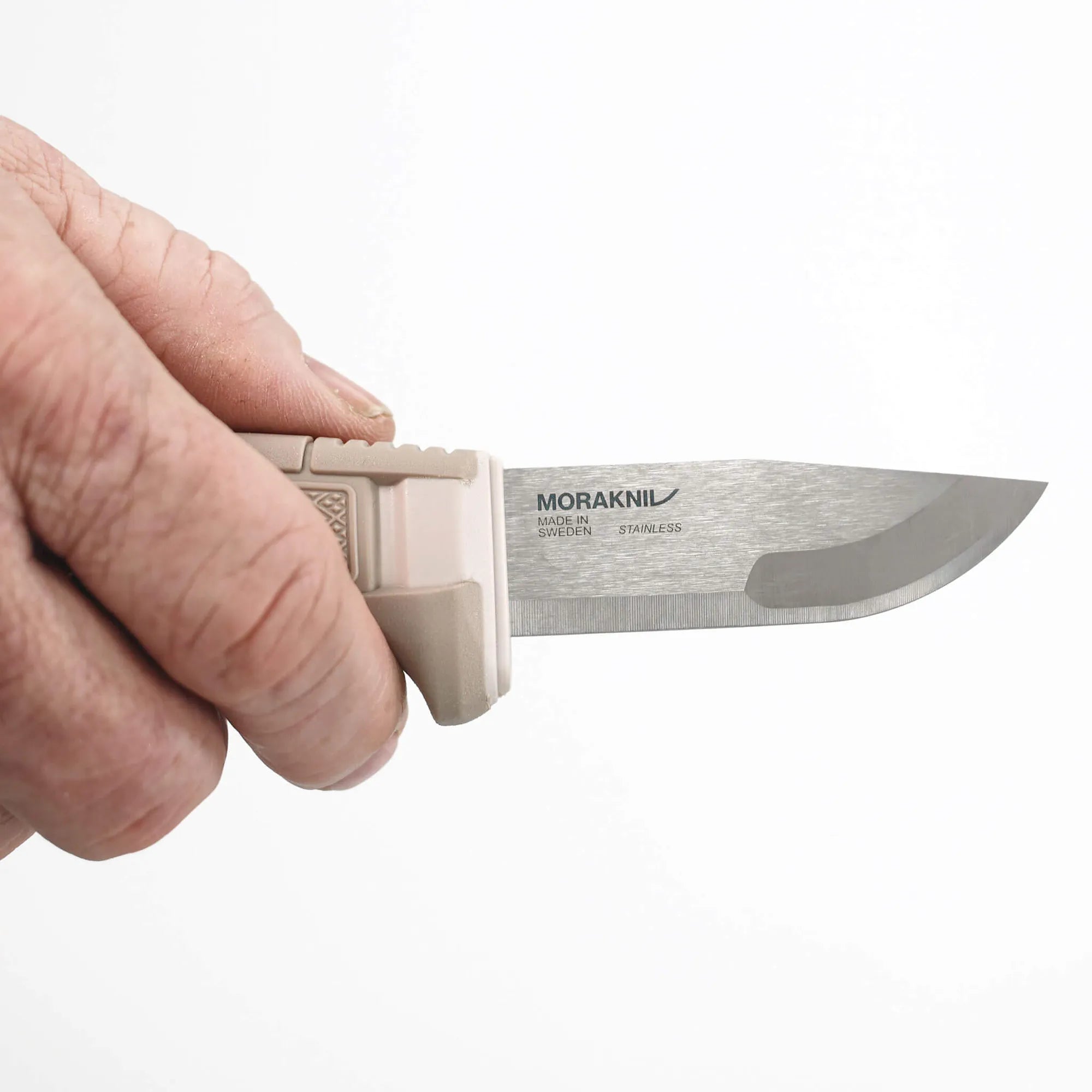 Amberg_S_Compact_Sandyshores_Hands