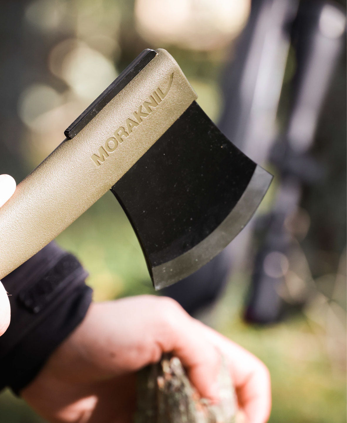 Axe_Lightweight_B_Green_Page.jpg