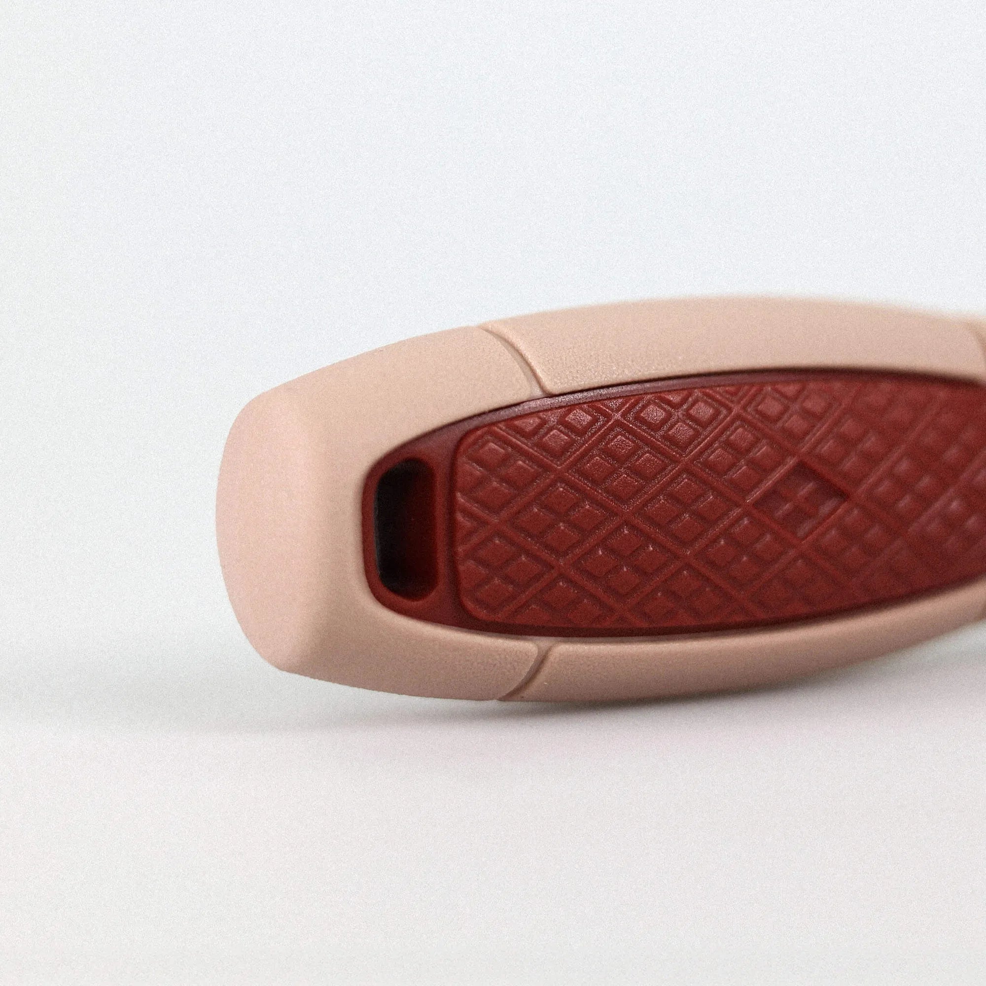 Close-up of back end of the handle on Eldris Color of the Year 2026 (S)