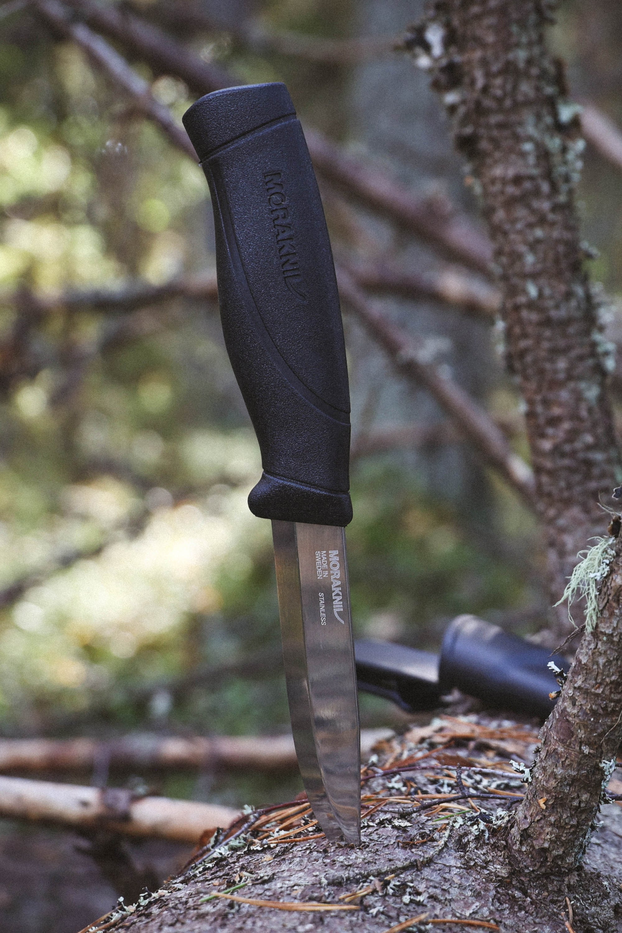 Companion_HD_S_Black_Lifestyle_2_3.jpg