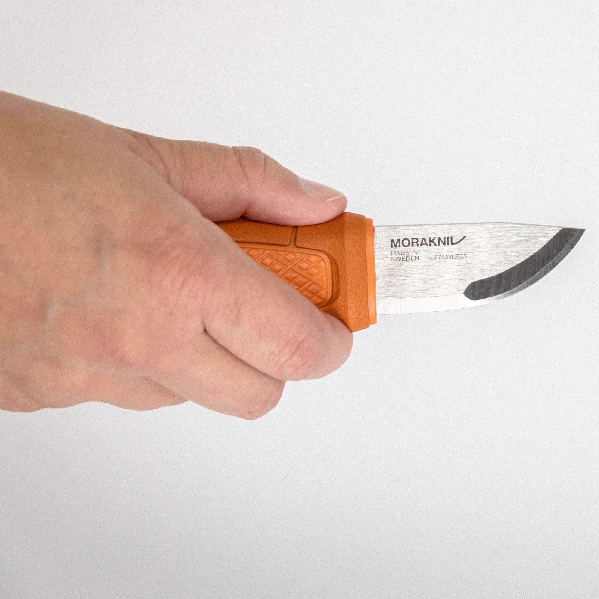 Eldris_BurntOrange_Knife_Hand