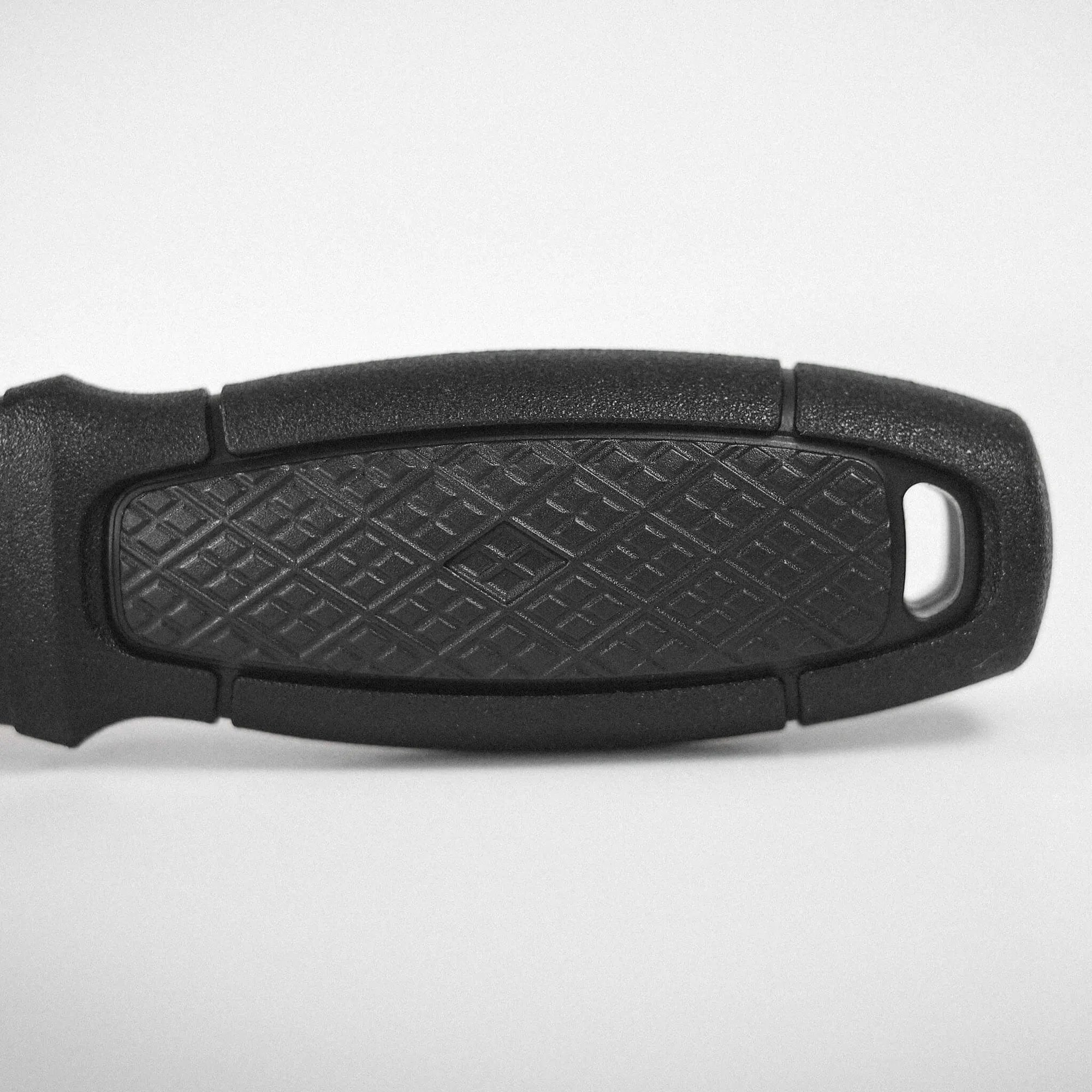 Eldris_S_Black_Handle_Closeup