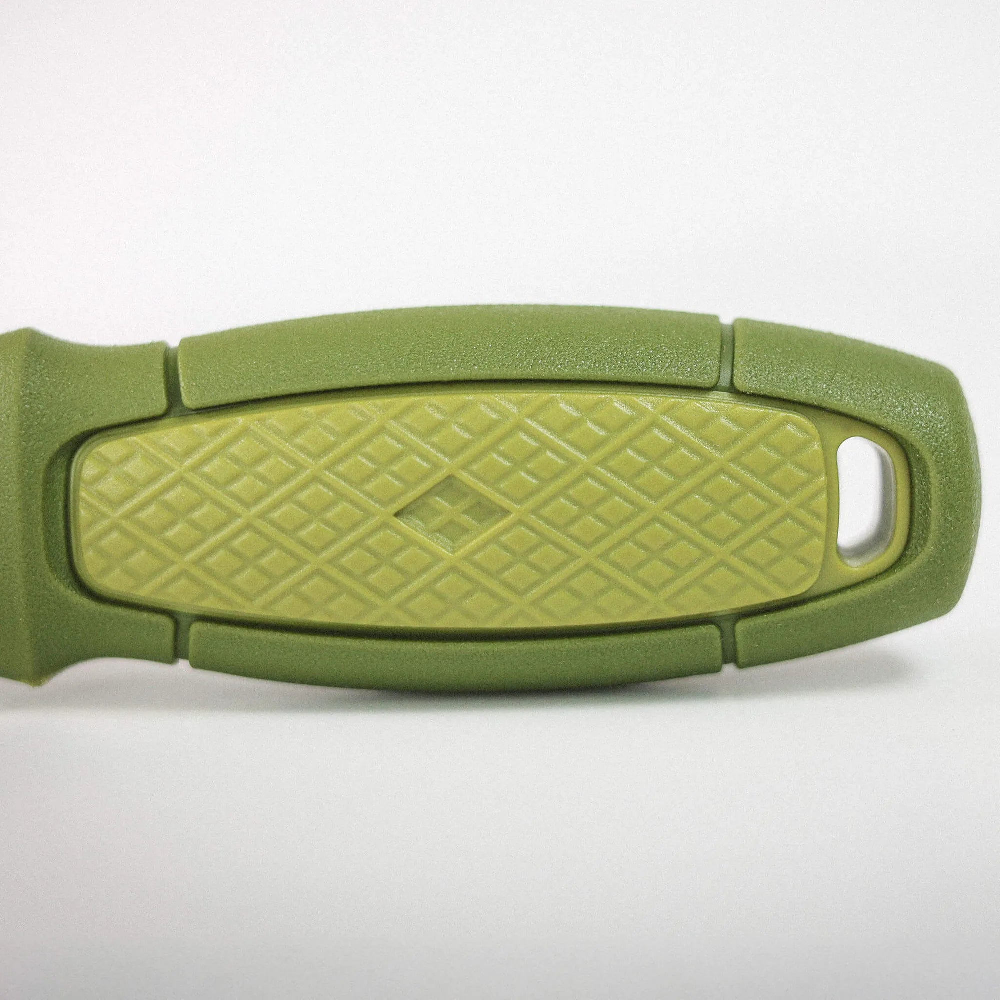 Eldris_S_Green_Handle_Closeup