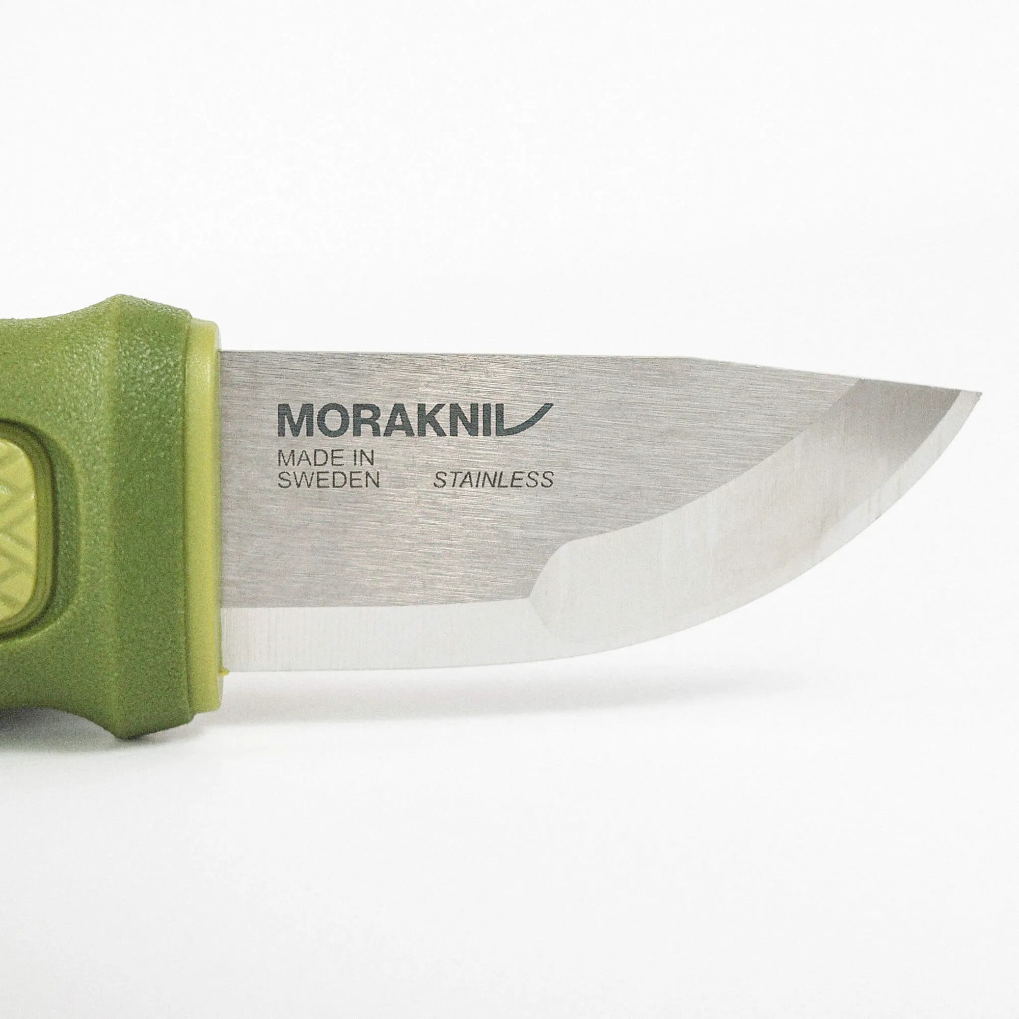 Eldris_S_Green_Knife_Blade