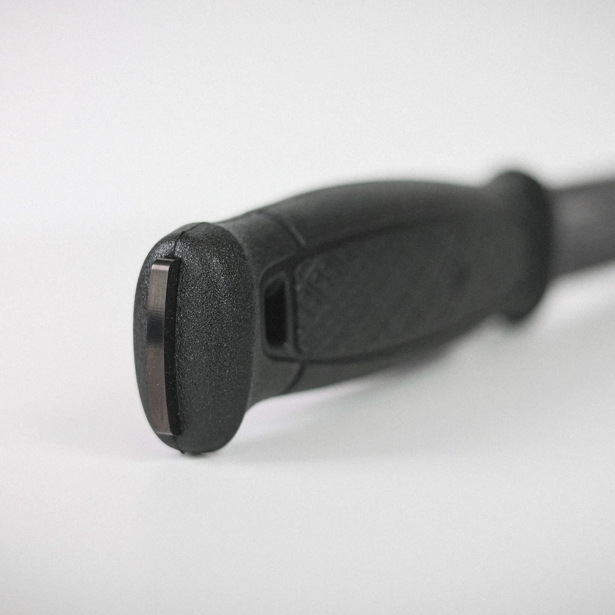 Garberg_BB_Black_Knife_Back