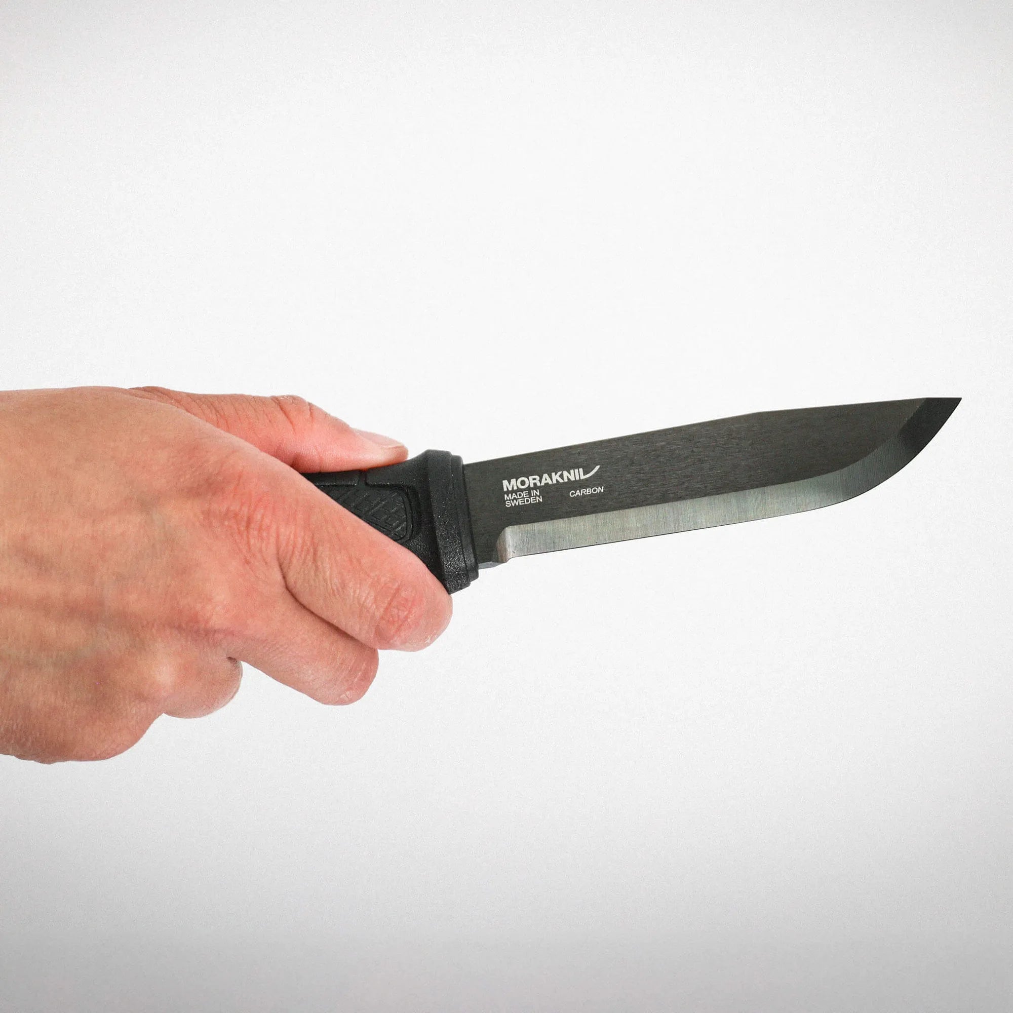 Garberg_BB_Black_Knife_Hand