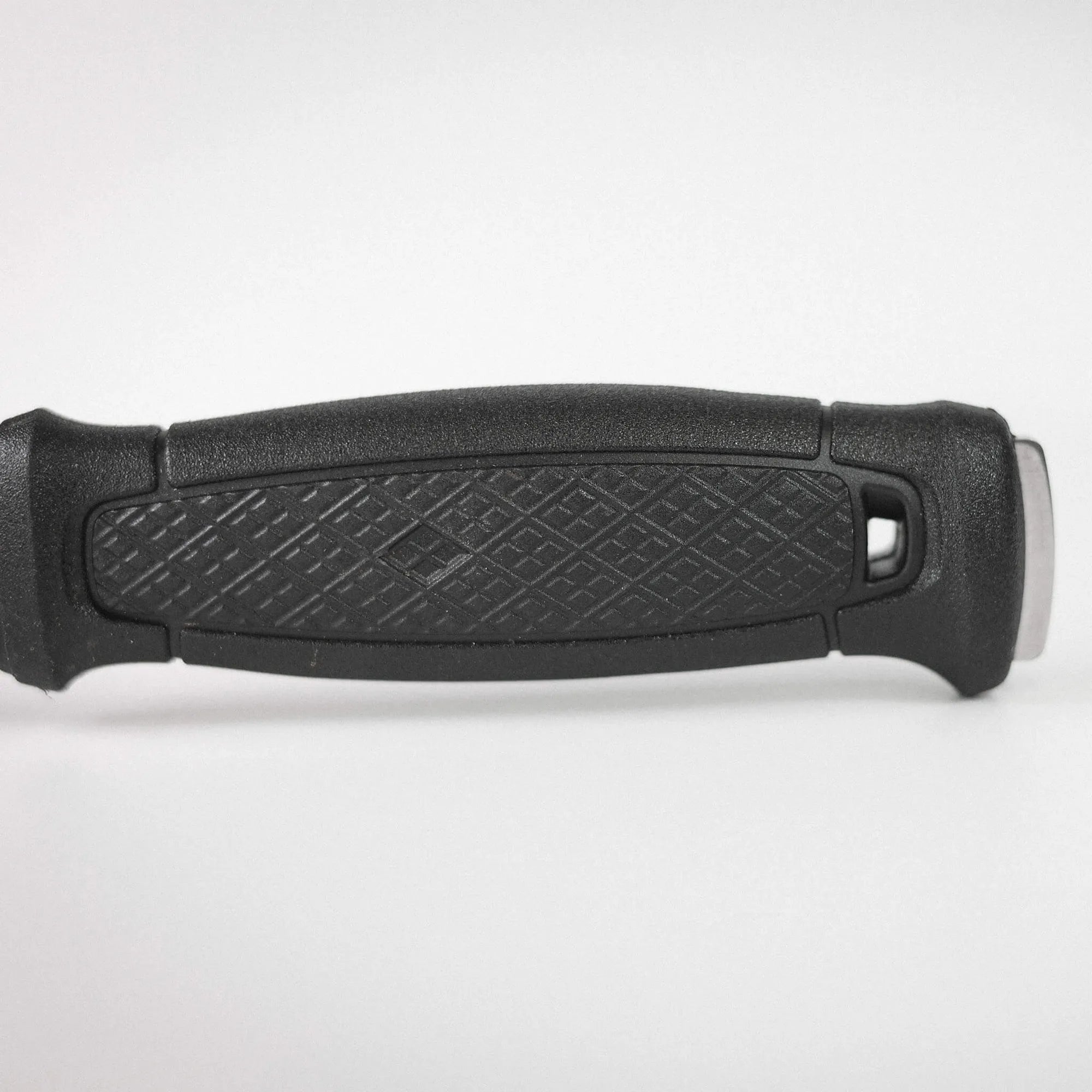 Garberg_S_Black_Handle_Closeup