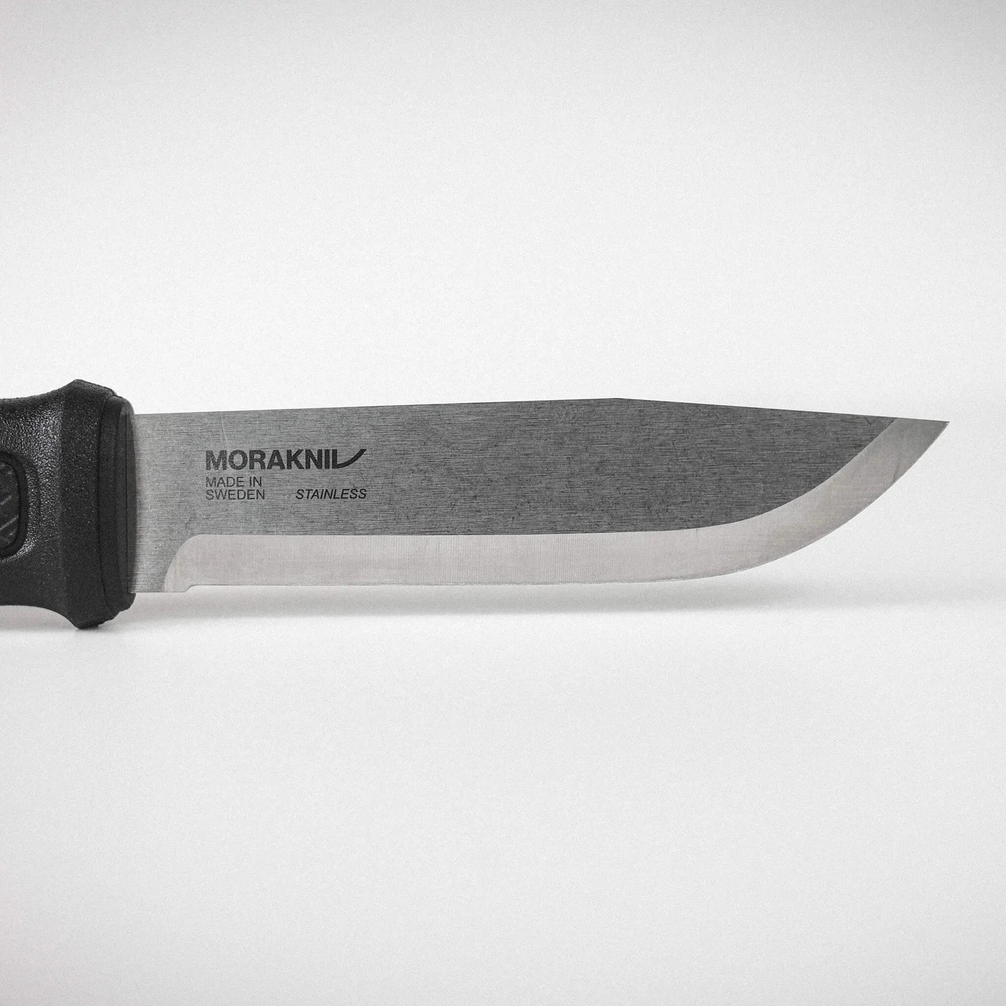 Garberg_S_Black_Knife_Blade