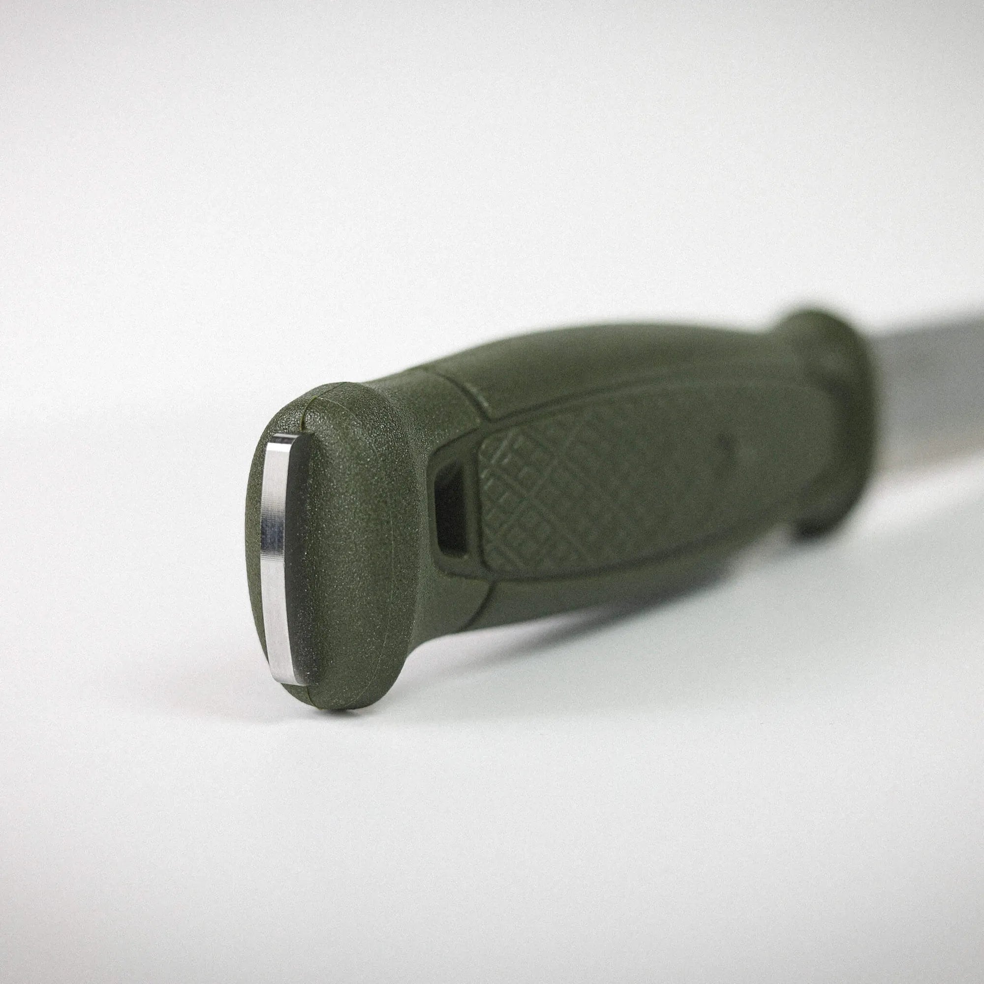 Garberg_S_Green_Knife_Back