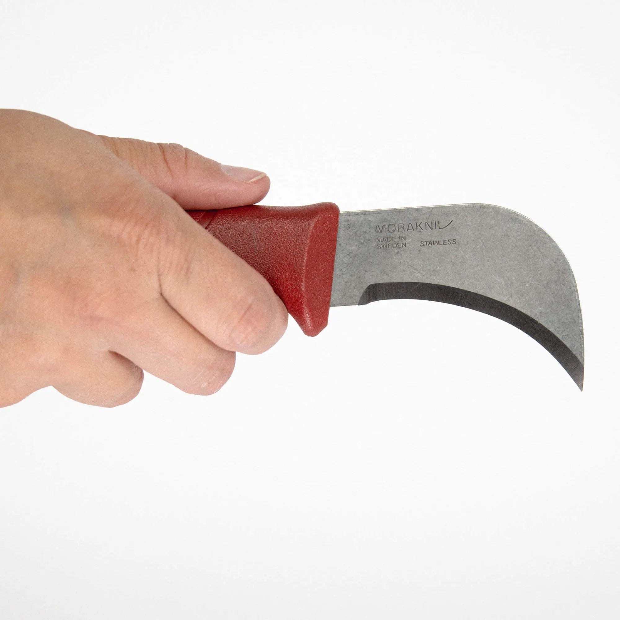 Matt_Red_Knife_Hand