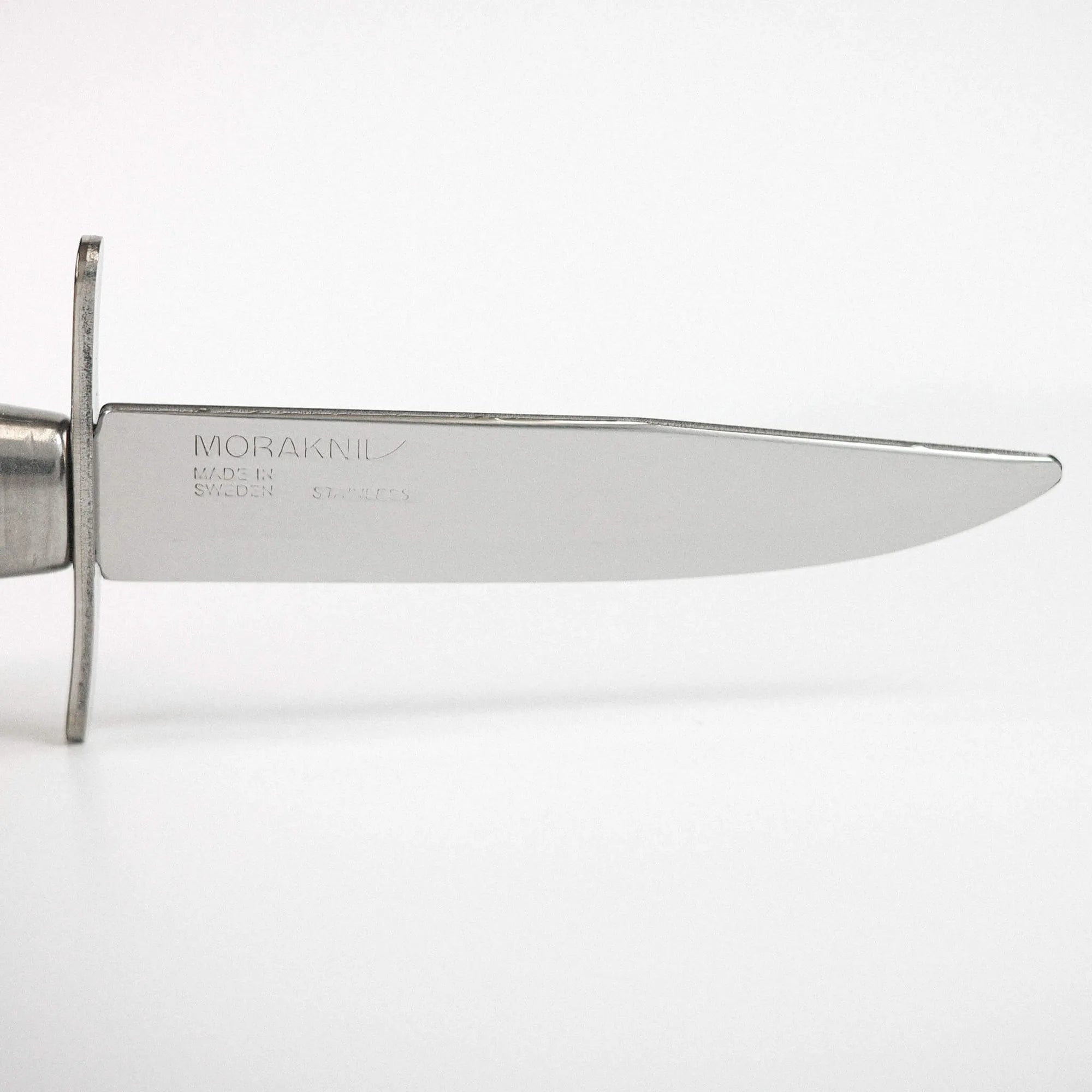 Scout_39_Safe_Lingonberry_Knife_Blade