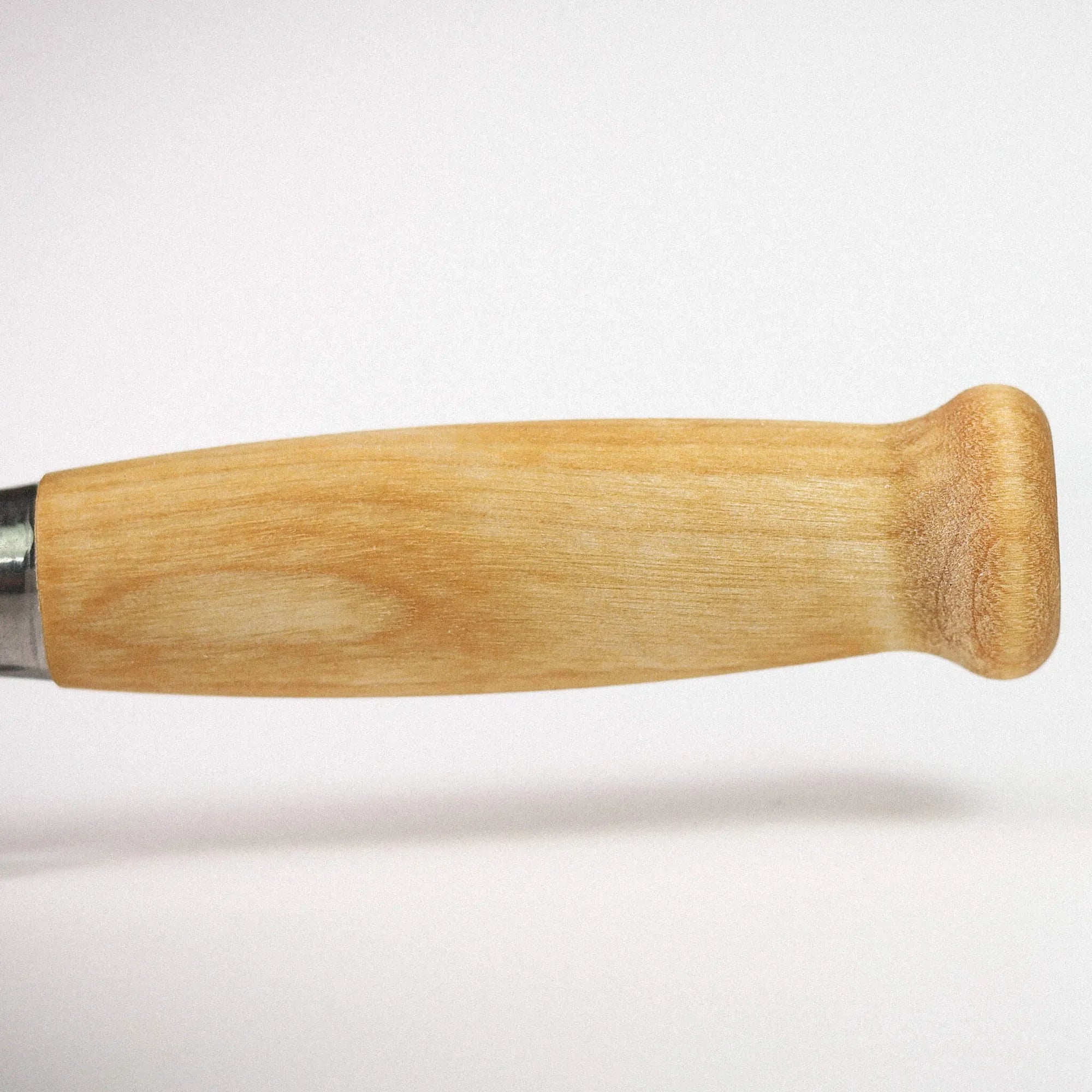 Scout_39_Safe_Natural_Handle_Closeup