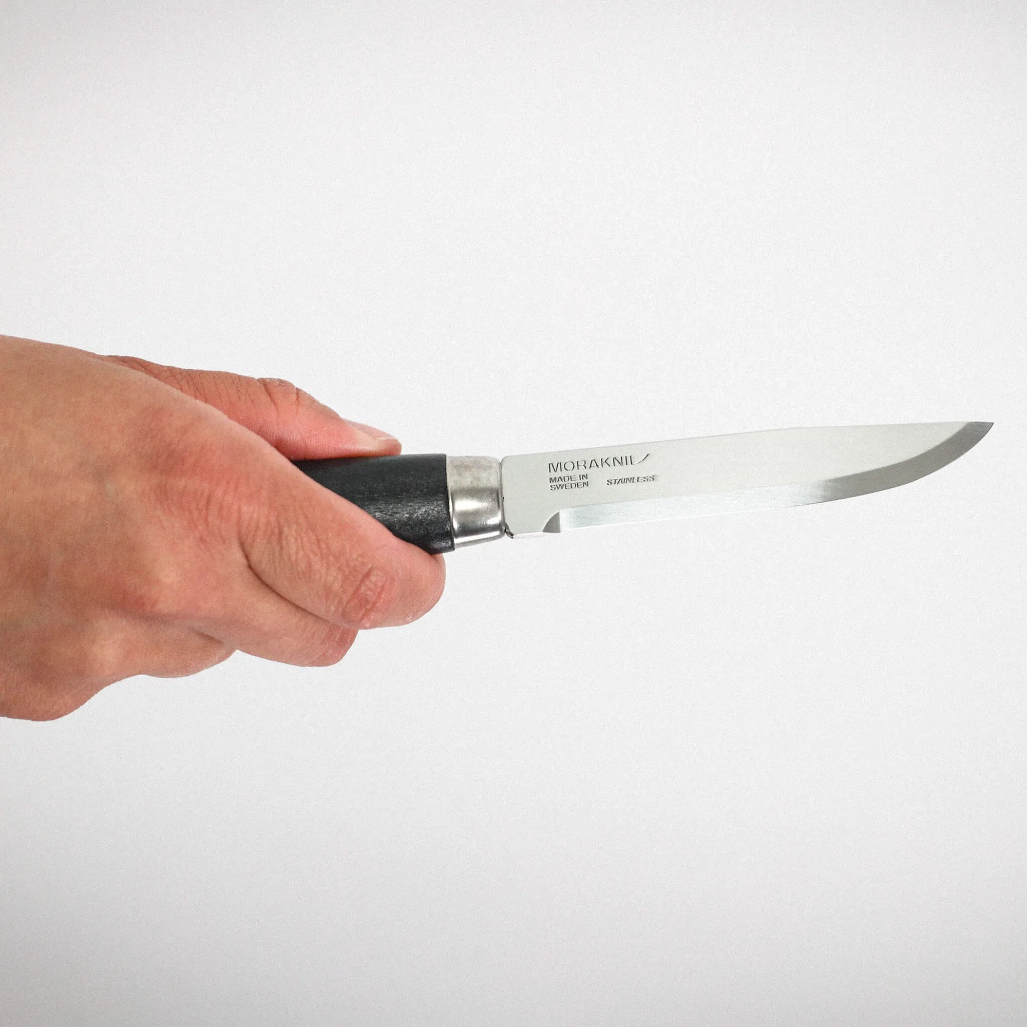 Stek_Knife_Aska_Knife_Hand