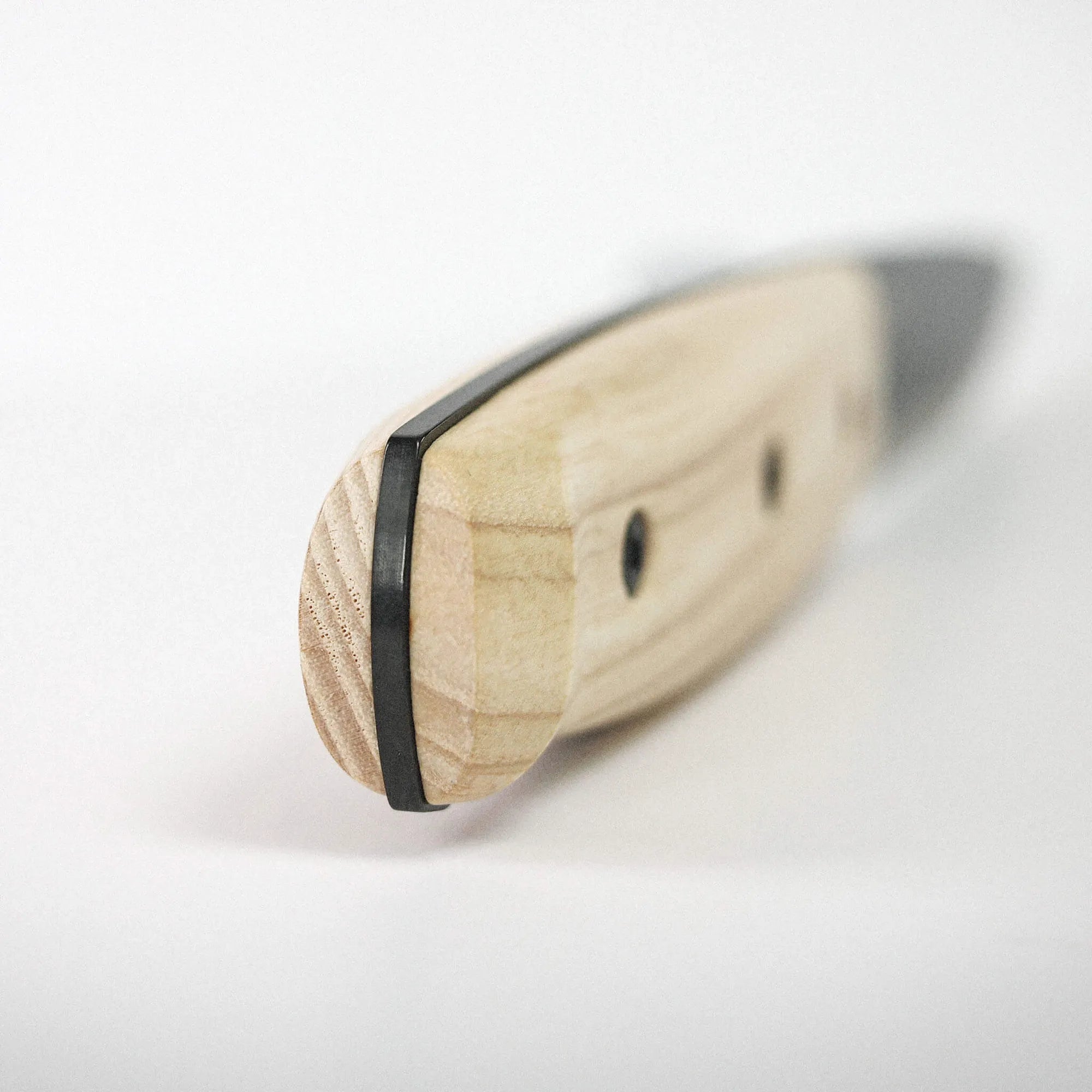 Wit_BB_Knife_Back