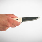 Wit_BB_Knife_Hand