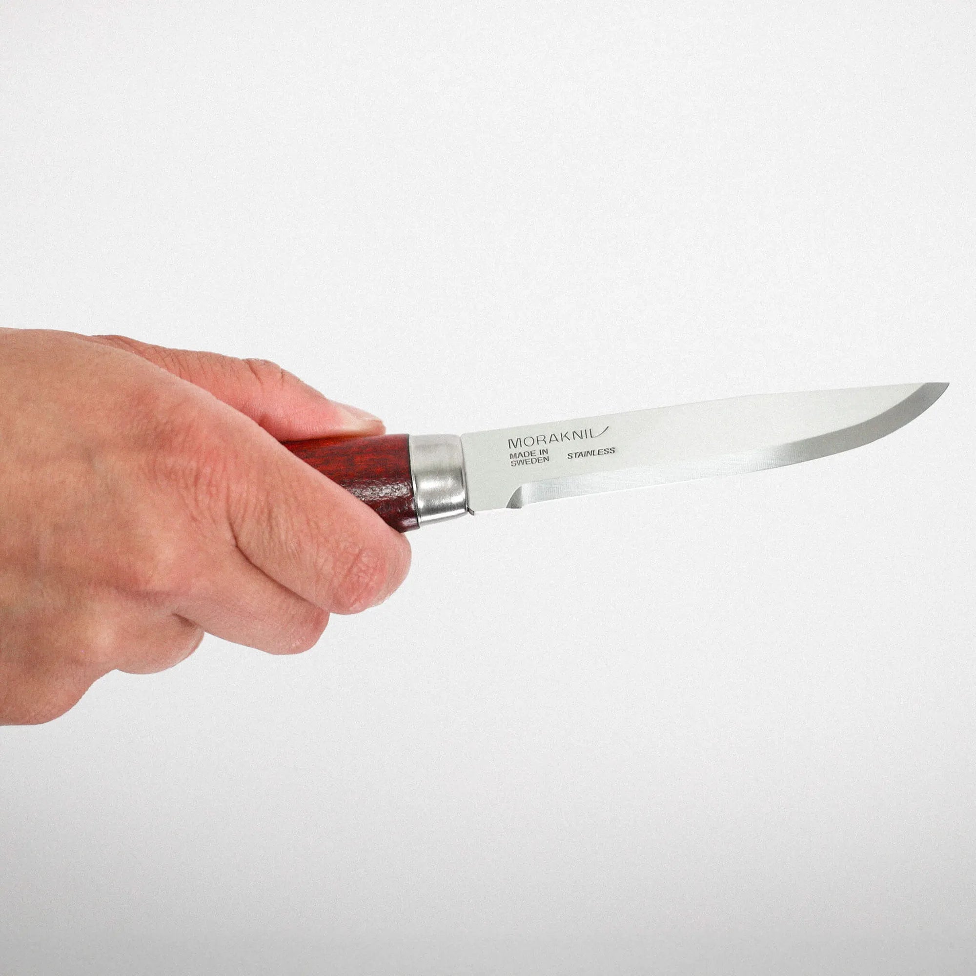 Stek_Knife_Classic_Knife_Hand